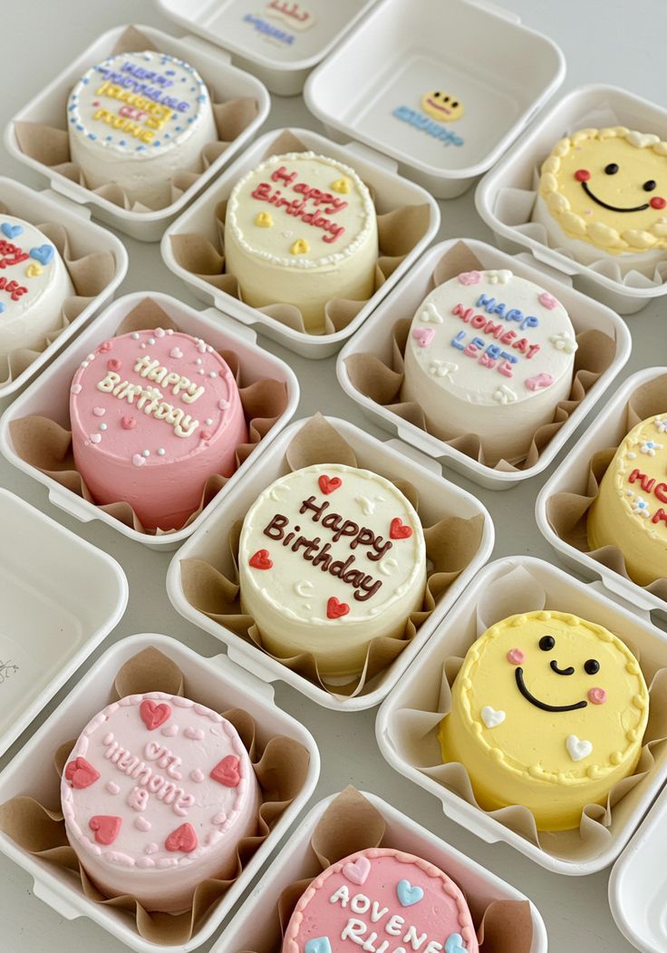 Bento cakes Cotonou - Mini gâteaux personnalisés tendance